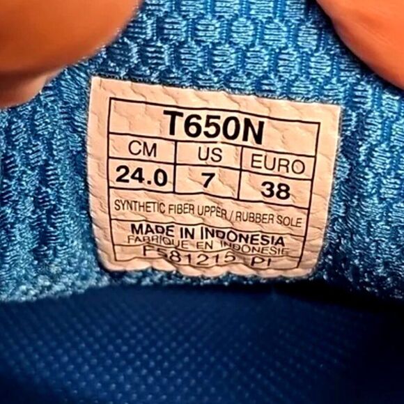 Excellent Condition ASICS GEL Nimbus 18 Womens 7 US 38 Medium Running Shoes Blue - Picture 12 of 12